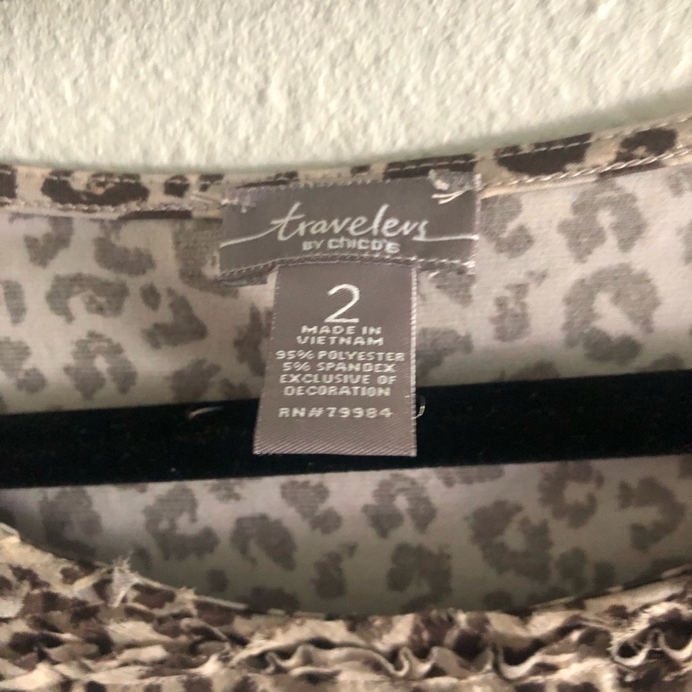 CHICO'S Travelers Leopard Animal Print Ruffle Top Sleeveless Shirt Size 2 - Picture 5 of 6